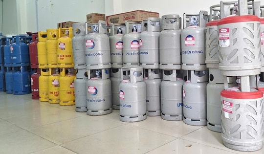 Vừa tăng 40.000 đồng/bình 12 kg, giá gas có thể tăng tiếp 70.000 đồng