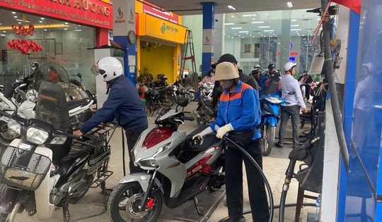 Nhiều mặt hàng xăng dầu tăng giá, dầu hỏa tăng cao nhất 2.513 đồng/lít