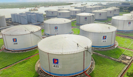 Thủ tướng yêu cầu nghiên cứu nâng dự trữ xăng dầu lên 90 ngày nhập khẩu