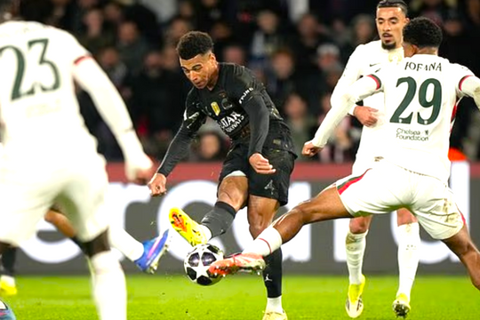 Vòng 1/8 Champions League: Bóng đá Anh chới với