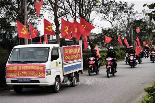 Nhiều mô hình sáng tạo đưa thông tin đến gần dân