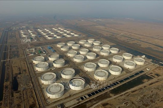 Giá dầu thô tăng vọt lên mức cao nhất kể từ tháng 8/2022