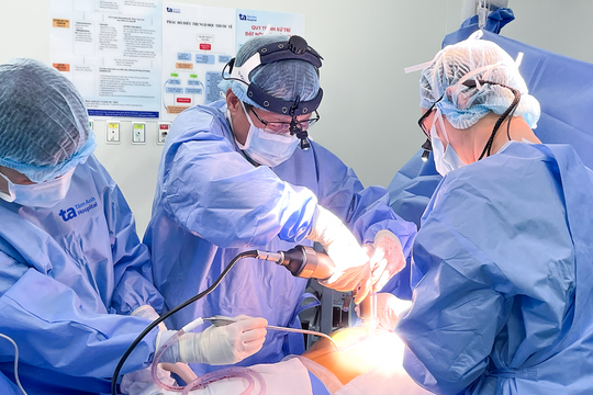 Rách động mạch chủ sau tập tạ