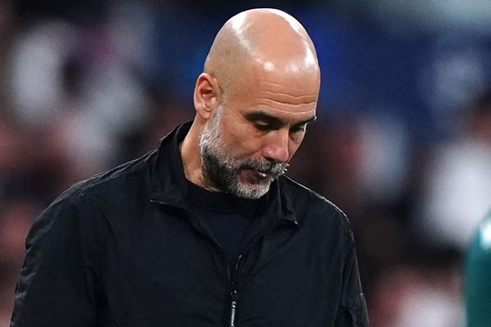 Carragher nghi ngờ di sản của Guardiola ở Man City