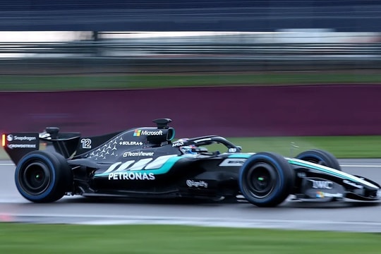 F1 trước nguy cơ 'đẽo cày giữa đường'