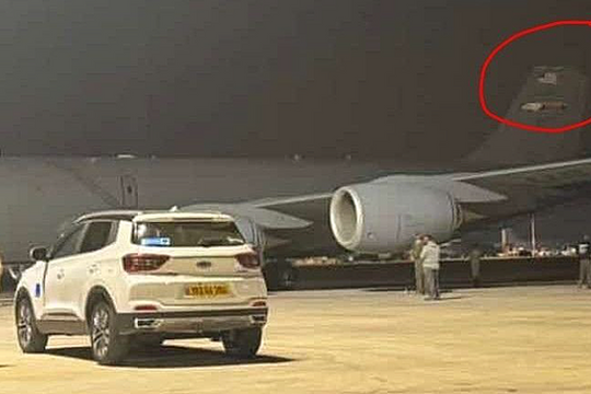 Xuất hiện ảnh 'máy bay tiếp dầu Mỹ gãy đuôi' sau tai nạn gần Iran