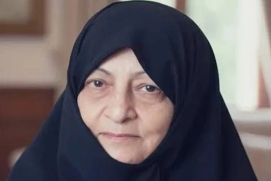 Phu nhân cố Lãnh tụ Tối cao Iran vẫn còn sống