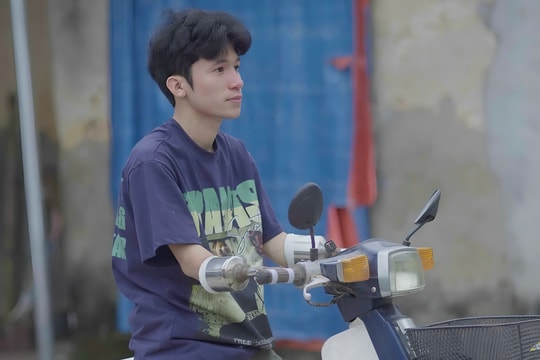 Chàng trai không tay và những món ăn 'triệu view'