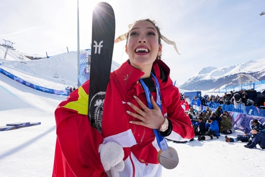 Tiến sĩ Mỹ: 'Đừng chỉ trích khi Eileen Gu chọn Trung Quốc'