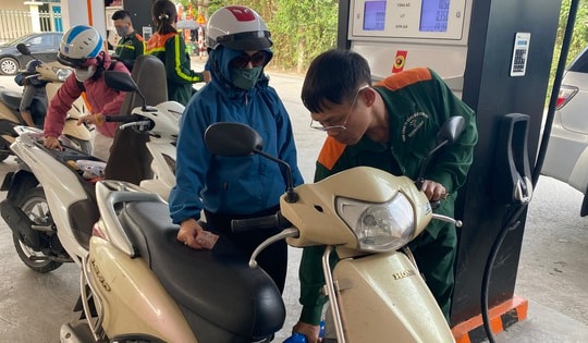 Bộ Công Thương thông báo giữ nguyên giá xăng dầu