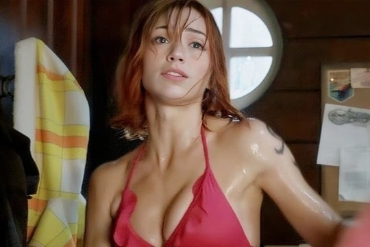 Danh tính mỹ nhân 'Đảo hải tặc' đang gây sốt