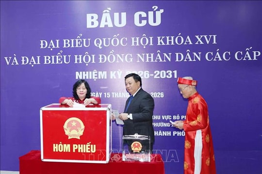 Lãnh đạo Đảng, Nhà nước, MTTQ Việt Nam bỏ phiếu tại các điểm bầu cử ở Hà Nội