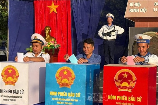 Đến 9 giờ ngày 15/3, nhiều địa phương có tỷ lệ cử tri đi bầu cao