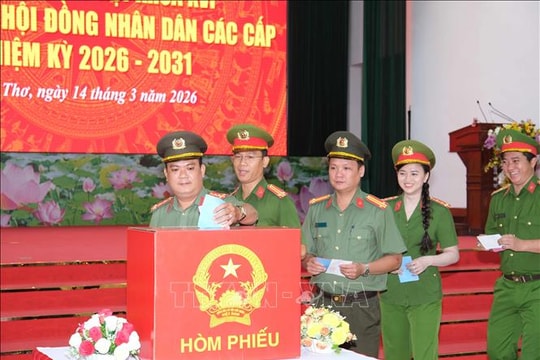 Toàn dân đi bầu cử - biểu tượng của sức mạnh đại đoàn kết toàn dân tộc