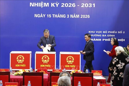 Tổng Bí thư Tô Lâm bỏ phiếu bầu cử tại phường Ba Đình, Hà Nội