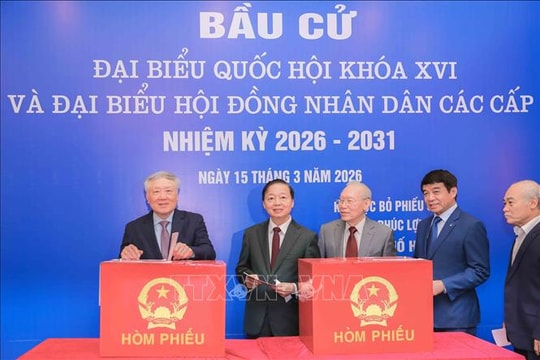 Các khu vực bầu cử phường Phúc Lợi (Hà Nội) diễn ra an toàn, nghiêm túc