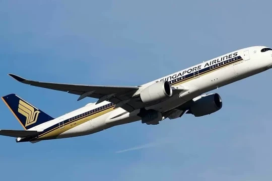 Tuyến bay thương mại không dừng nào hiện dài nhất thế giới?