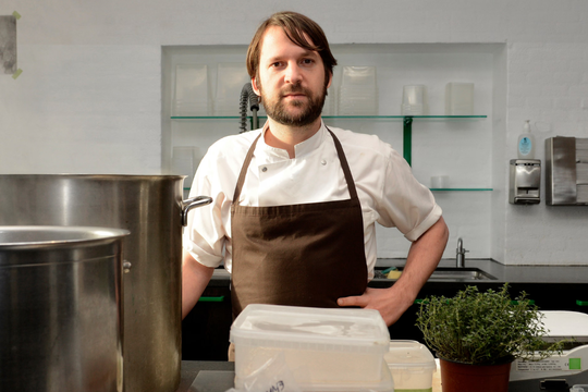 Bếp trưởng nhà hàng tốt nhất thế giới bị tố bạo hành nhân viên