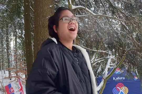 Đường đến giải bơi trong hồ băng của cậu bé Hà Nội