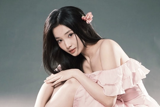 Người đẹp Gen Z gây chú ý trong phim 18+