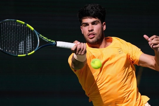 Alcaraz đứt mạch thắng từ đầu năm 2026