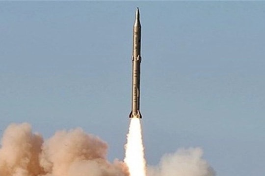 Iran lần đầu phóng 'tên lửa siêu nặng' trong chiến dịch trả đũa Mỹ - Israel