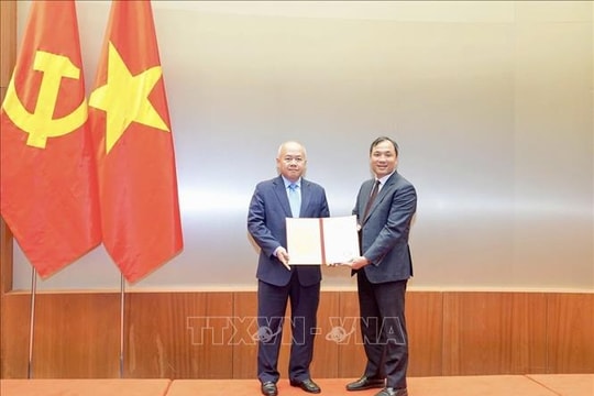 Thứ trưởng Bộ Tài chính Đỗ Thành Trung giữ chức Phó Bí thư Thành ủy Hải Phòng