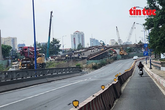 TP Hồ Chí Minh: Cấm xe hai bánh rẽ trái và quay đầu trên đường Đồng Văn Cống