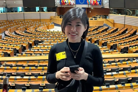 Bỏ vị trí tiếp viên trưởng sang Đức làm lại từ đầu, học nghề ở tuổi 30