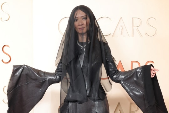 Những bộ cánh 'thảm họa' ở Oscar 2026