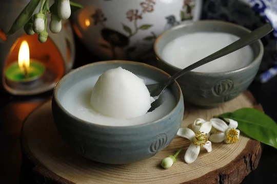 Rụng tóc, mất kinh, suy giảm sinh lực bởi lầm tưởng 'kiêng ăn mỡ'