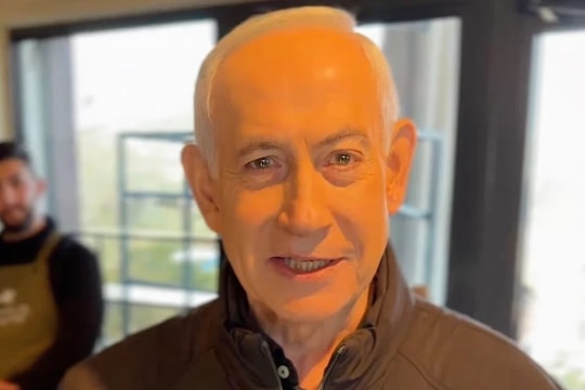 Thủ tướng Israel đăng video uống cà phê, đáp trả tin đồn 'đã chết'