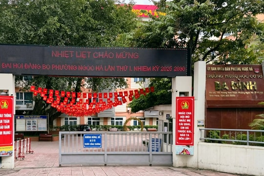 Cựu hiệu trưởng ở Hà Nội bị cáo buộc thu vượt một tỷ đồng tiền dạy thêm