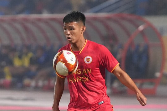 Học trò HLV Troussier rời CLB Công an Hà Nội, gia nhập Nam định