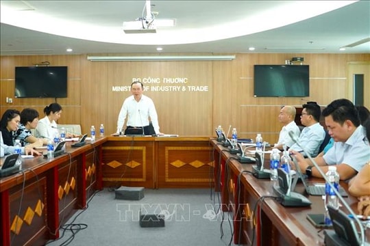 Họp bàn giải pháp gỡ khó cho doanh nghiệp xuất nhập khẩu