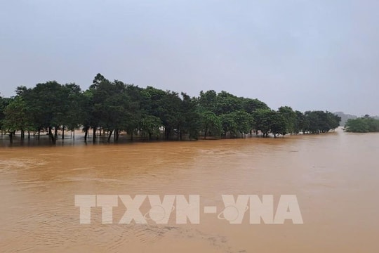 Tìm thấy thi thể học sinh đuối nước trên sông Hương