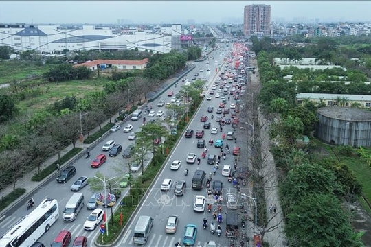 Hà Nội phân luồng giao thông để thi công tại nút giao Cổ Linh và Đàm Quang Trung
