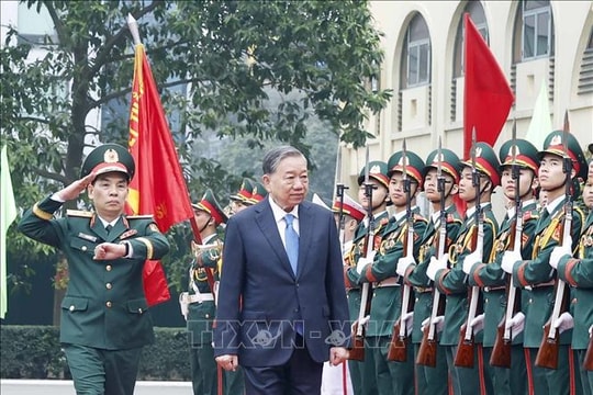 Tổng Bí thư thăm, làm việc với Học viện Kỹ thuật quân sự