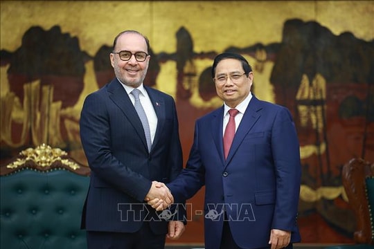 Thủ tướng Phạm Minh Chính tiếp Đại sứ Qatar