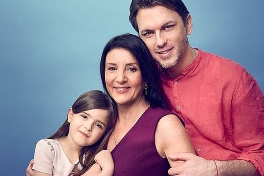 Vợ 50 tuổi làm IVF chiều chồng trẻ