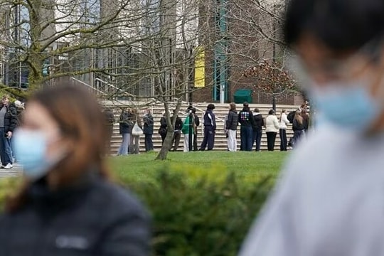 Dịch viêm màng não bùng phát ở trường học Anh, 2 sinh viên tử vong