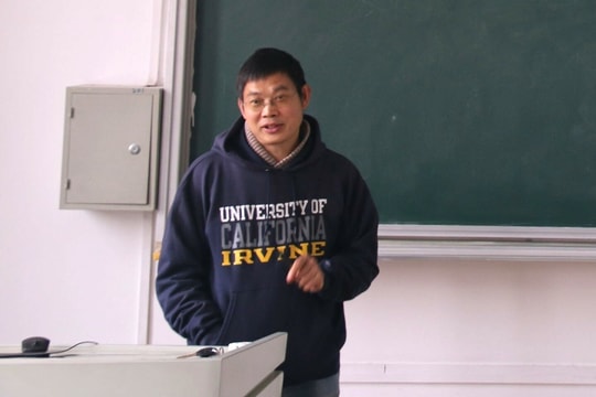 Thần đồng Toán được các đại học tranh giành khi trở về