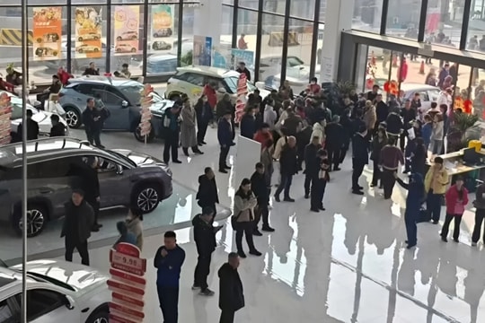 Khách hàng tăng đột biến sau khi BYD ra mắt công nghệ sạc nhanh