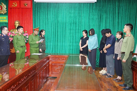 Nhóm 'cò đất' làm khống hồ sơ mua nhà ở xã hội cho khách hàng