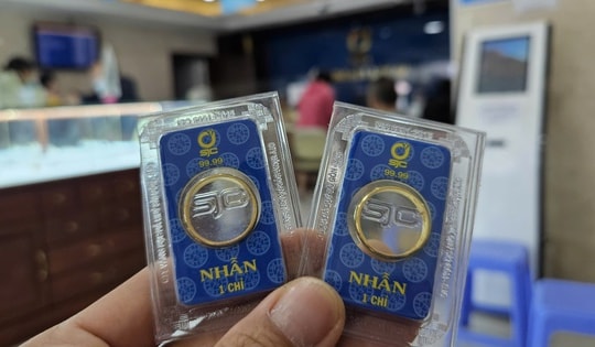 Cuối ngày 17-3, nhiều thương hiệu nâng giá vàng nhẫn trơn bằng với vàng miếng SJC