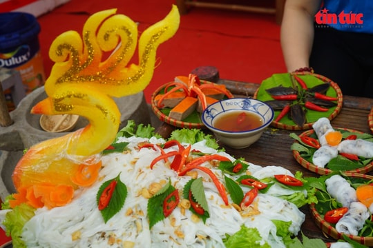 Nghề làm bánh cuốn Thanh Trì ghi danh di sản văn hoá phi vật thể quốc gia