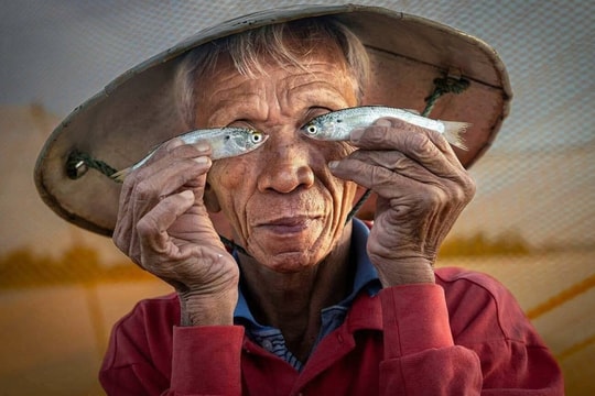 Bức chân dung ngư dân Hội An thắng giải nhiếp ảnh của Anh