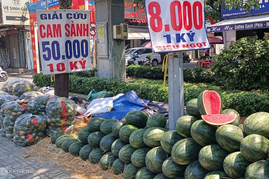 Nhiều nông sản rớt giá còn vài nghìn đồng một kg