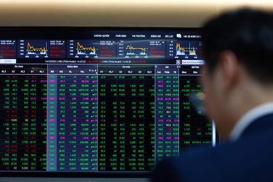 Nhà đầu tư nước ngoài liên tục xả cổ phiếu