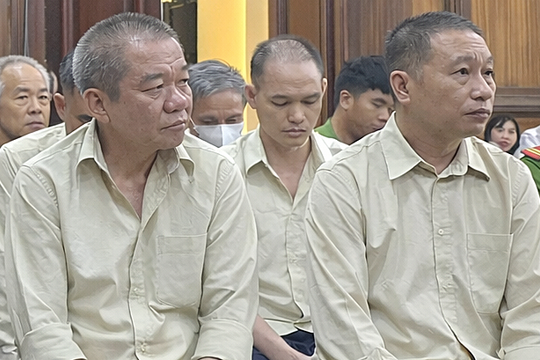 Cấp chứng chỉ đào tạo lái xe 'lụi', cựu giám đốc bị đề nghị 27-30 năm tù